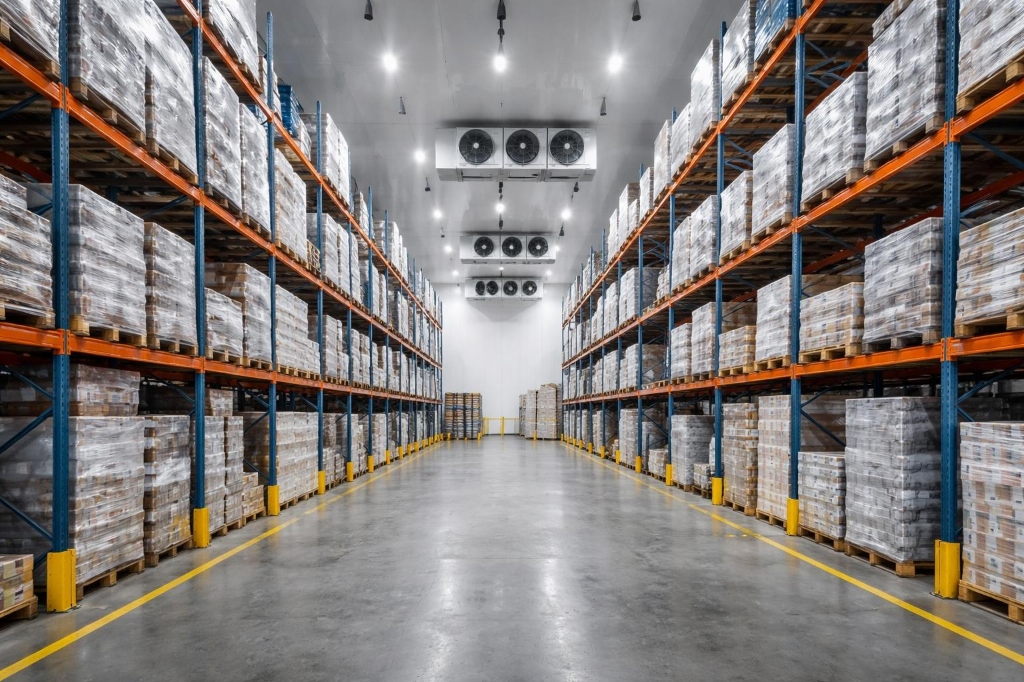 Cold storage warehouse facility